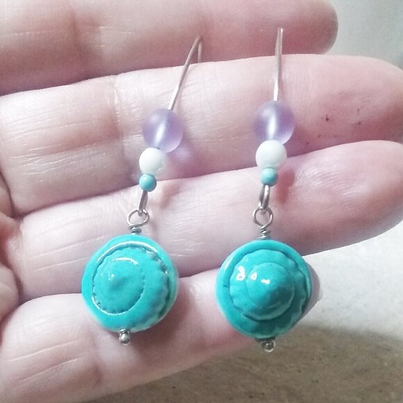 Lilac Lavender Turquoise! Upbeat Multi Colored Shell Bracelet + Earring Set - Picture 7 of 15